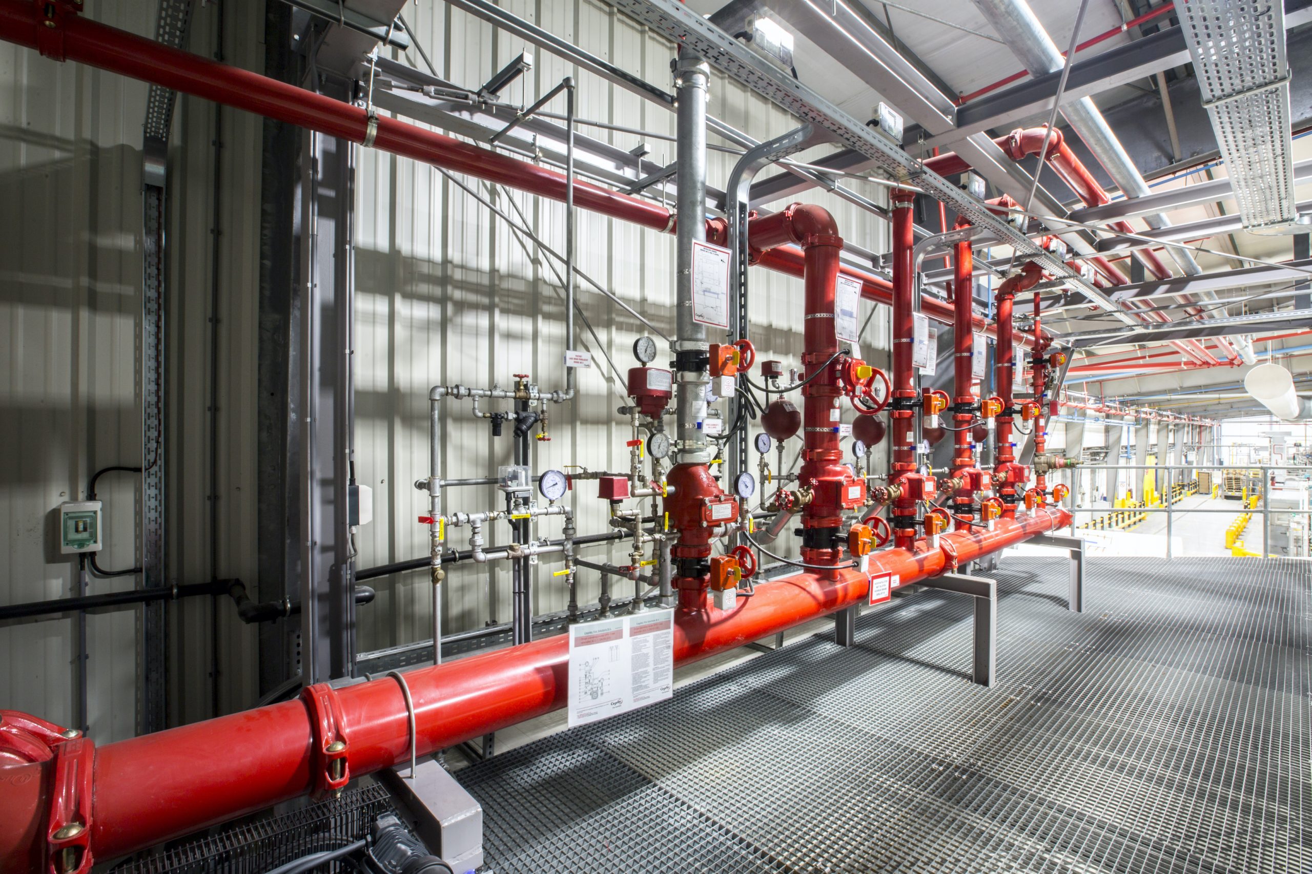 Cegelec sprinklerinstallatie pompopstelling bij Elopak